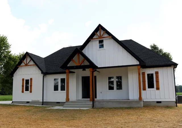 1st image of 6748 Woodbury Hwy, Manchester, TN 37355 | MLS# 2970844