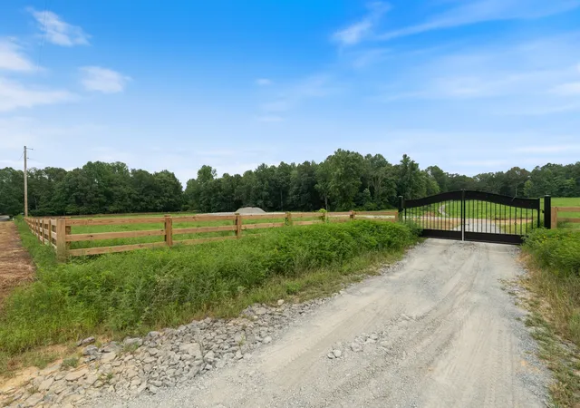 Photo 1 of Land for sale at 1080 Oak Grove Road, Mcminnville, TN 37110 | MLS# 2969572 | Listing updated on 2025-09-23