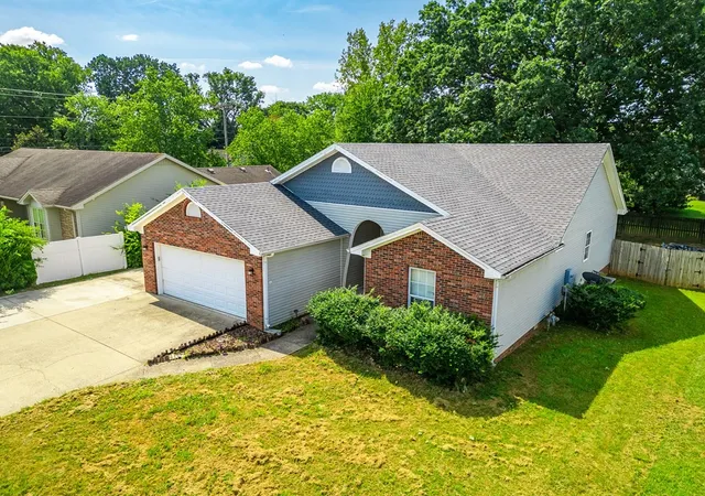 1st image of 403 S Sheridan Dr S, Hopkinsville, KY 42240 | MLS# 2970911