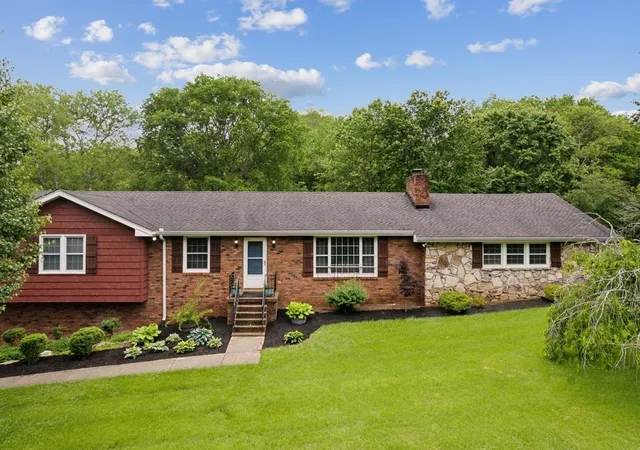 2nd image of 2049 Graceland Dr, Goodlettsville, TN 37072 | MLS# 2970988