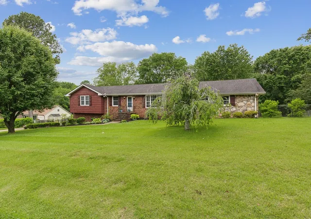 3rd image of 2049 Graceland Dr, Goodlettsville, TN 37072 | MLS# 2970988