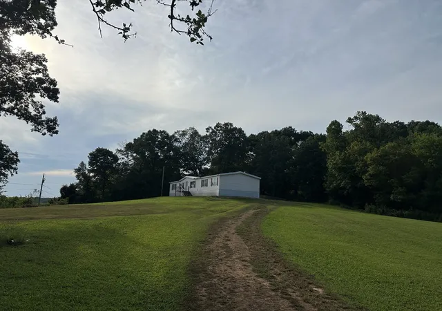 2nd image of 104 Limo View Ln, Hohenwald, TN 38462 | MLS# 2972120