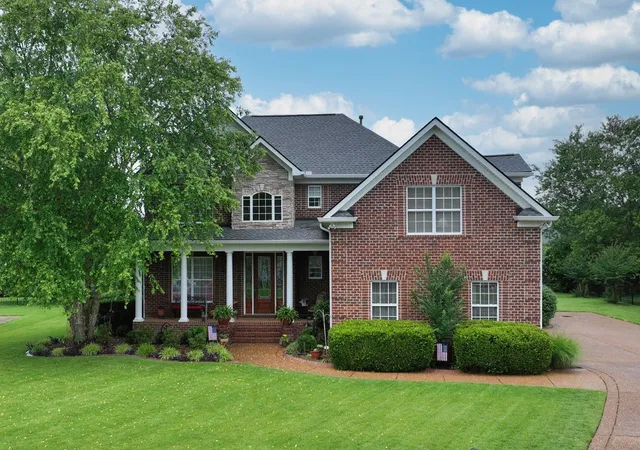 Homes for sale in Hendersonville, TN | 1043 Dorset Dr, Hendersonville, TN 37075 | MLS# 2982178