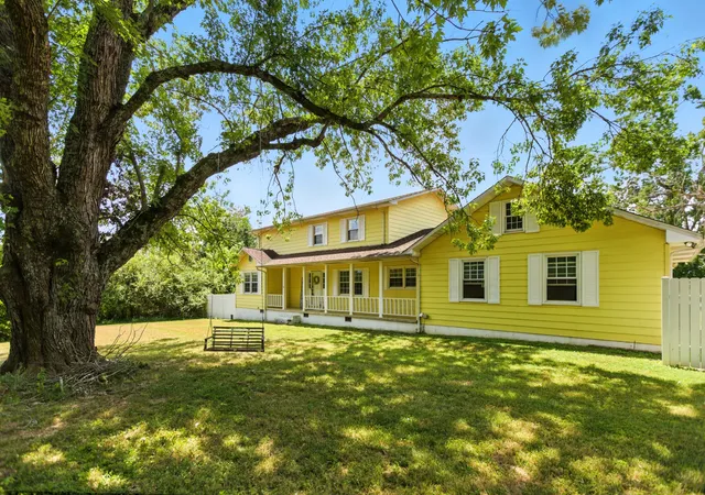 1st image of 1840 Lockmiller Rd, Estill Springs, TN 37330 | MLS# 2971882