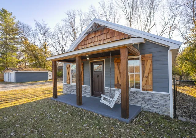 Homes for sale in Greenbrier, TN | 2828 Old Greenbrier Pike, Greenbrier, TN 37073 | MLS# 2971751