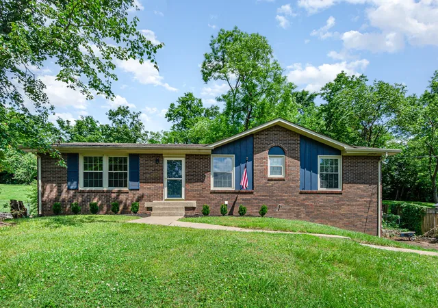 3rd image of 138 Lakeside Park Dr, Hendersonville, TN 37075 | MLS# 2972731