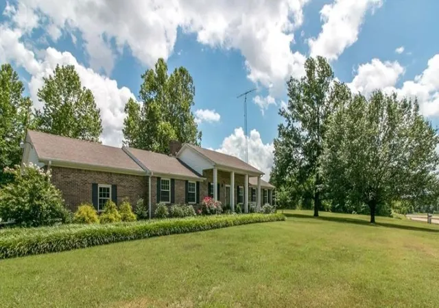 Homes for sale in Henry, TN | 7935 Hwy 79 S, Henry, TN 38231 | MLS# 3261968