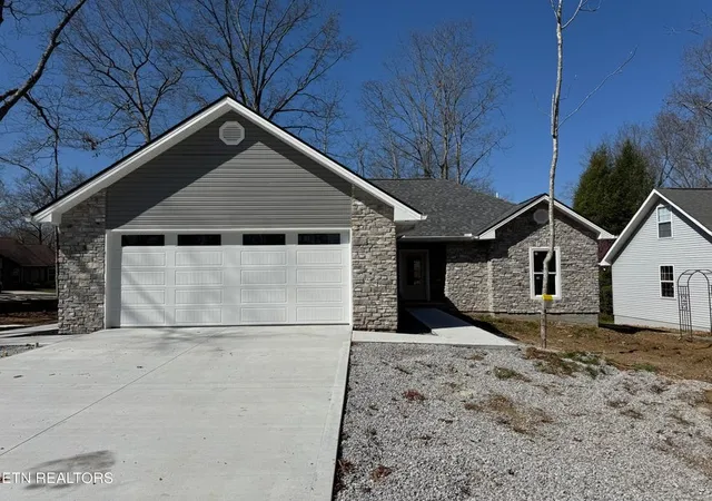1st image of 134 Glenwood Dr, Crossville, TN 38558 | MLS# 2973489