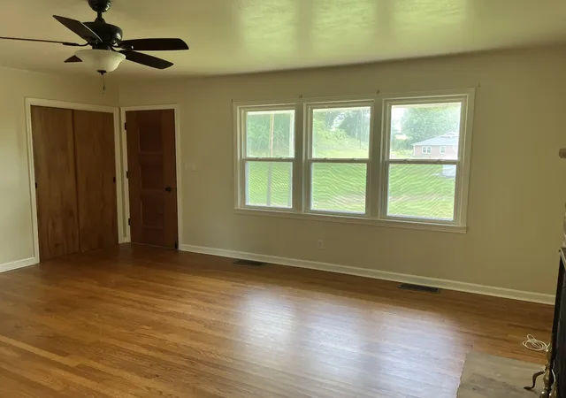 Homes for sale in Carthage, TN | 319 Hull Ave, Carthage, TN 37030 | MLS# 2974663
