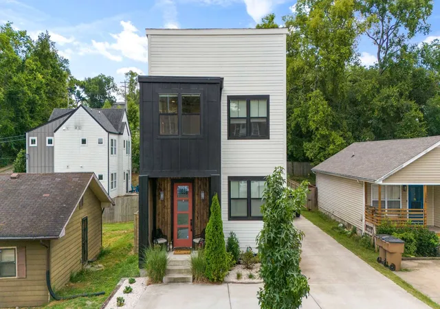 1st image of 1103a Cecilia Ave, Nashville, TN 37208 | MLS# 3000624