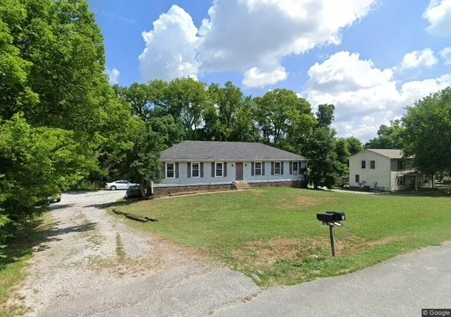2nd image of 526 Woods Dr, Columbia, TN 38401 | MLS# 2991866