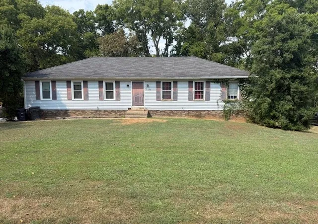 1st image of 526 Woods Dr, Columbia, TN 38401 | MLS# 2991866