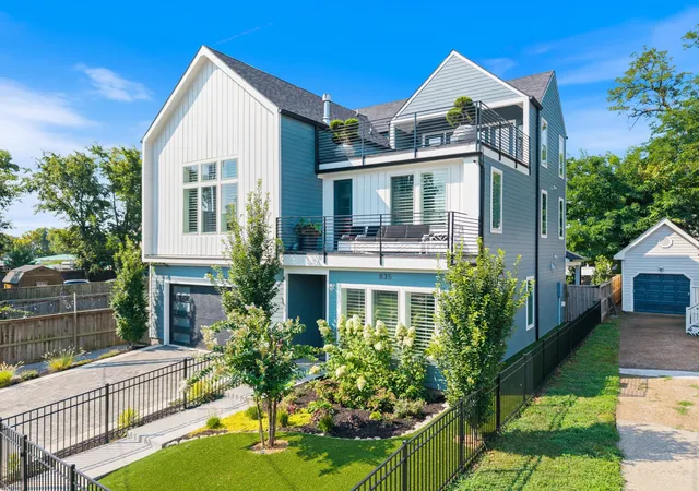 1st image of 835 W Argyle Ave, Nashville, TN 37203 | MLS# 2975507