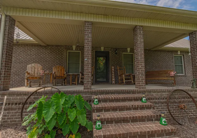 Homes for sale in Pelham, TN | 4012 Payne Cove Rd, Pelham, TN 37366 | MLS# 2976071