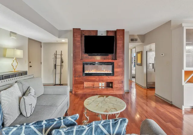 2nd image of 900 19Th Ave S #708, Nashville, TN 37212 | MLS# 2996739