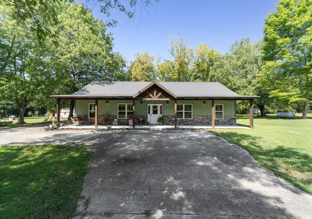 Homes for sale in Estill Springs, TN | 232 Clyde Vickers Rd, Estill Springs, TN 37330 | MLS# 2976742