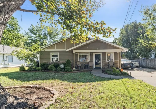 1st image of 804 N Academy St, Murfreesboro, TN 37130 | MLS# 2976964