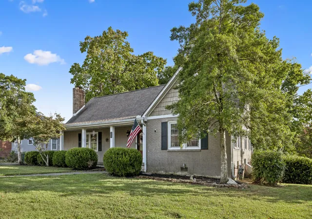 2nd image of 500 Park Pl, Shelbyville, TN 37160 | MLS# 2976914