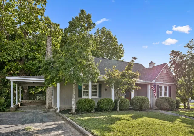 3rd image of 500 Park Pl, Shelbyville, TN 37160 | MLS# 2976914