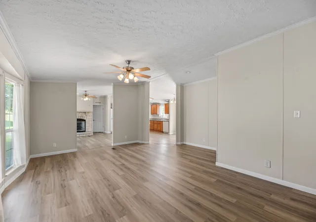 Photo 4 of Manufactured home for sale at 833 Shirley Rd, Washburn, TN 37888 | MLS# 2979439 | Listing updated on 2025-12-01