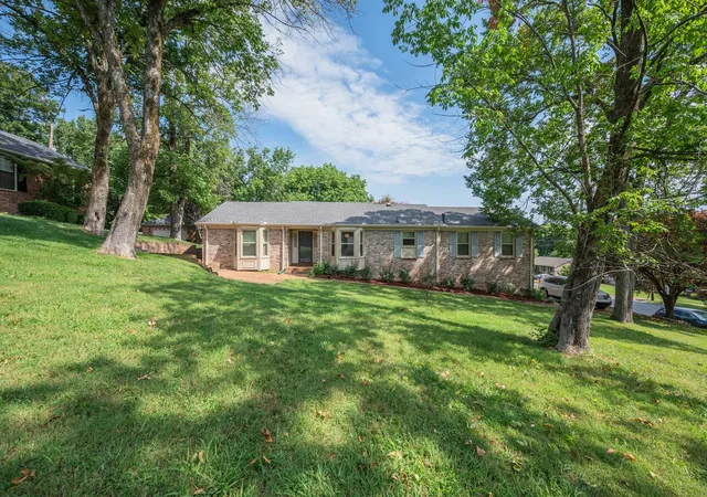 1st image of 5671 Oakes Dr, Brentwood, TN 37027 | MLS# 2980096