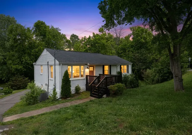 1st image of 300 Finley Dr, Nashville, TN 37217 | MLS# 3183944