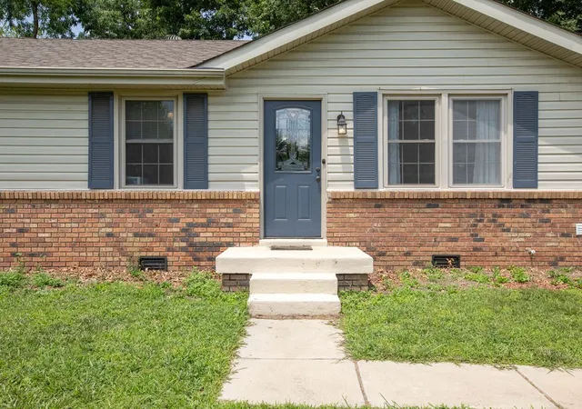 2nd image of 245 Charlemagne Blvd, Clarksville, TN 37042 | MLS# 3256701