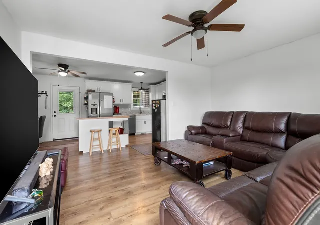 4th image of 245 Charlemagne Blvd, Clarksville, TN 37042 | MLS# 3256701