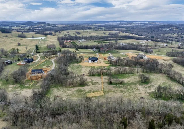 Photo 37 of Mansion for sale at 2388 Darks Mill Rd, Columbia, TN 38401 | MLS# 2980695 | Listing updated on 2026-04-06