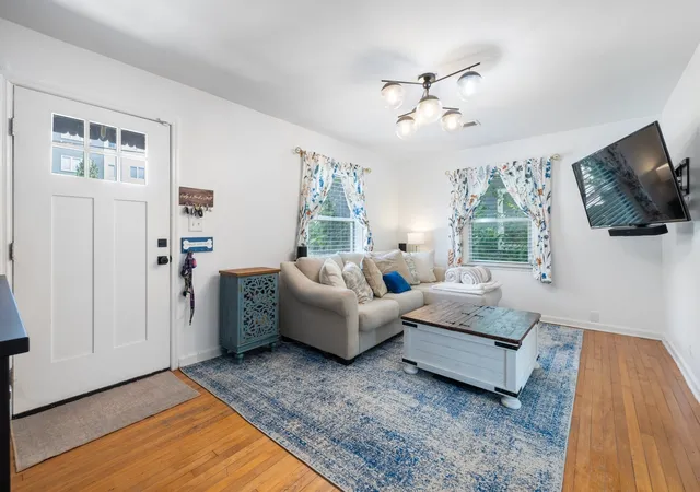 2nd image of 511 Stevenson St #A, Nashville, TN 37209 | MLS# 2981681