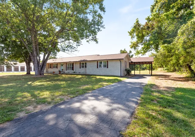 Homes for sale in Waverly, TN | 2547 Hwy 70 E, Waverly, TN 37185 | MLS# 2982094