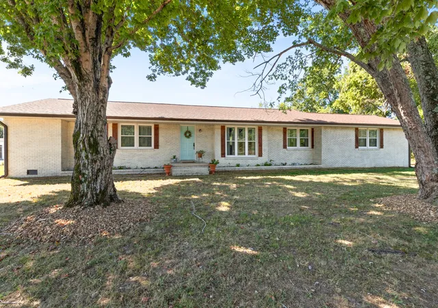 Homes for sale in Waverly, TN | 2547 Hwy 70 E, Waverly, TN 37185 | MLS# 2982094