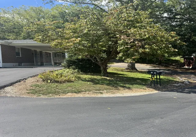 Homes for sale in Carthage, TN | 17 Turkey Creek Hwy, Carthage, TN 37030 | MLS# 2981341