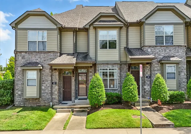 2nd image of 817 S Douglas Ave, Nashville, TN 37204 | MLS# 2989138
