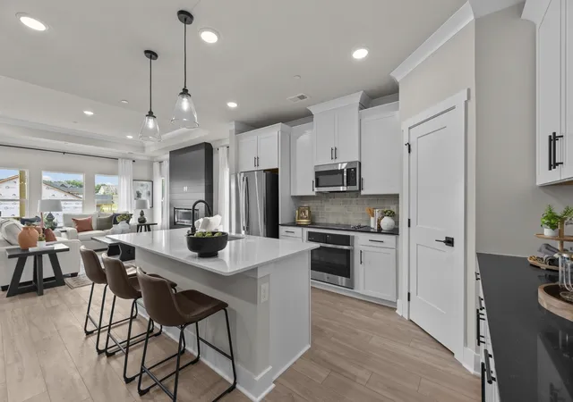3rd image of 2405 Rolling Brook Dr, Columbia, TN 38401 | MLS# 2981404