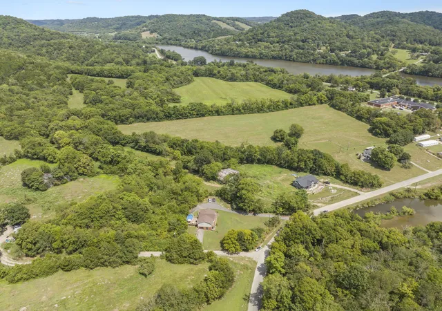 Homes for sale in Pleasant Shade, TN | 26 Friendship Hollow Rd S, Pleasant Shade, TN 37145 | MLS# 2981551