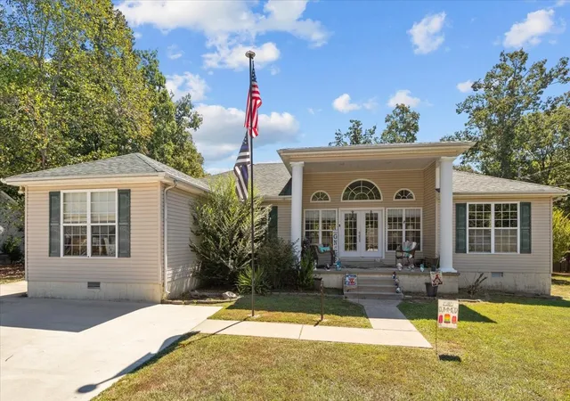 Homes for sale in Waverly, TN | 380 Station Dr, Waverly, TN 37185 | MLS# 2985458