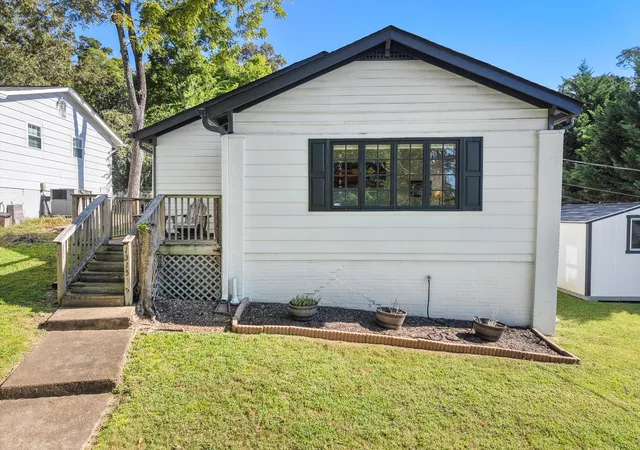 Photo 1 of Single family home for sale at 1315 Dugdale St, Chattanooga, TN 37405 | MLS# 2982168 | Listing updated on 2025-11-29