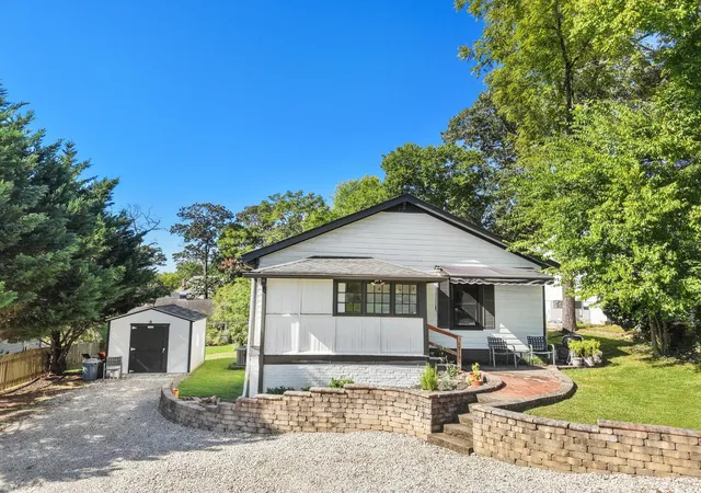 Photo 4 of Single family home for sale at 1315 Dugdale St, Chattanooga, TN 37405 | MLS# 2982168 | Listing updated on 2025-11-29
