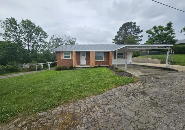Homes for sale in Carthage, TN | 166 Old Lebanon Rd, Carthage, TN 37030 | MLS# 2987874