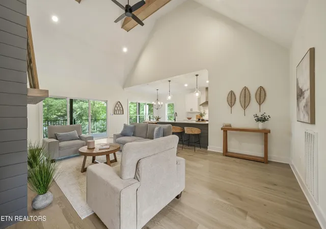 Photo 4 of Single family home for sale at 208 Mialaquo Circle, Loudon, TN 37774 | MLS# 3317250 | Listing updated on 2026-08-31