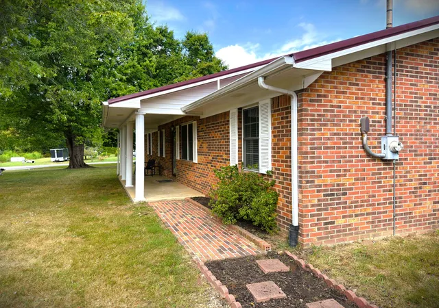 Homes for sale in Livingston, TN | 212 Austin Cir, Livingston, TN 38570 | MLS# 2987970