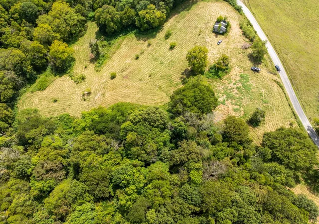 3rd image of 4125 Dry Creek Rd, Celina, TN 38551 | MLS# 2985928
