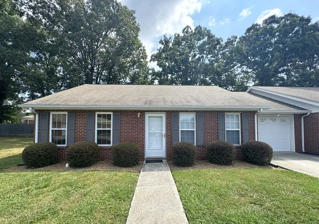1st image of 112 Middleton Ct, Tullahoma, TN 37388 | MLS# 2998325