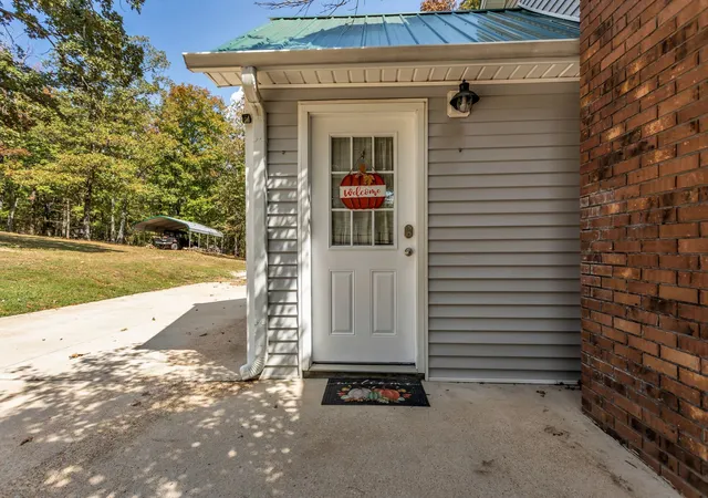 Homes for sale in Linden, TN | 283 Denton Ln, Linden, TN 37096 | MLS# 2986527