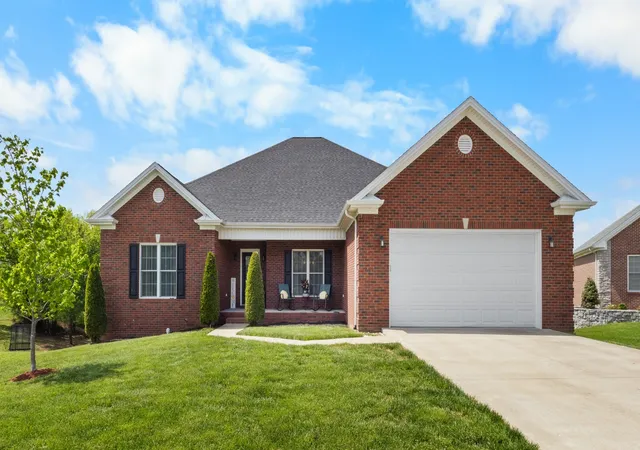 1st image of 104 Sherinton Pl, Hopkinsville, KY 42240 | MLS# 2986679