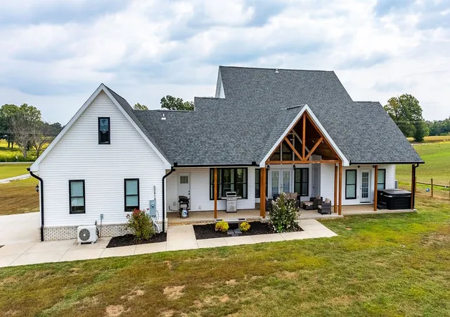 4th image of 3765 South Rd, Cadiz, KY 42211 | MLS# 2986714