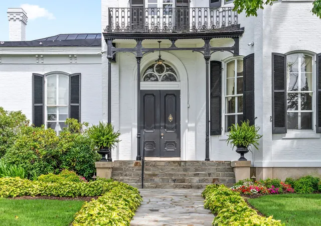 Photo 1 of Mansion for sale at 109 Blythewood Dr, Columbia, TN 38401 | MLS# 2987945 | Listing updated on 2025-09-02