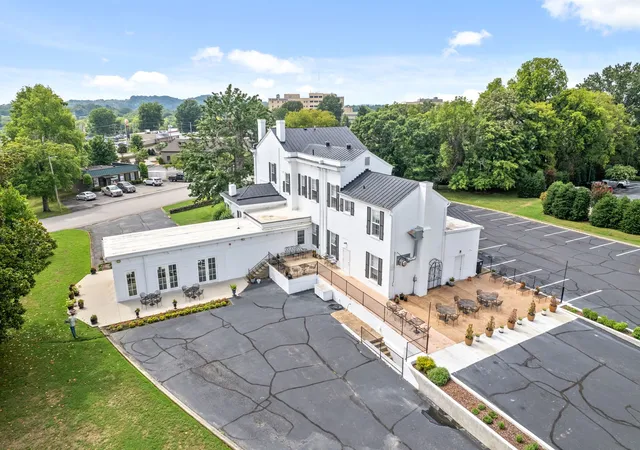 Photo 61 of Mansion for sale at 109 Blythewood Dr, Columbia, TN 38401 | MLS# 2987945 | Listing updated on 2025-09-02