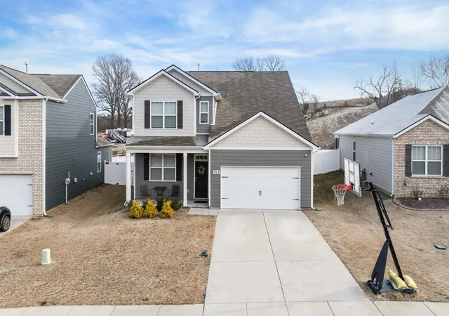 Photo 1 of Single family home for sale at 762 Pintail Pt, Lebanon, TN 37090 | MLS# 2988151 | Listing updated on 2025-10-29